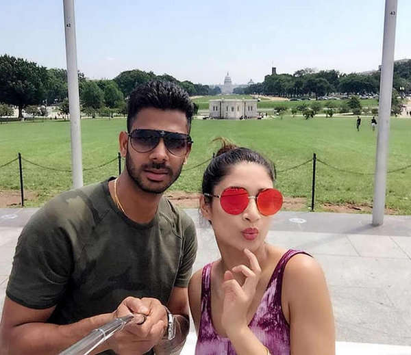 manoj tiwary and wife Susmita
