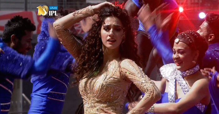 Twitter goes berserk over Disha Patani’s sizzling performance in the IPL opening ceremony