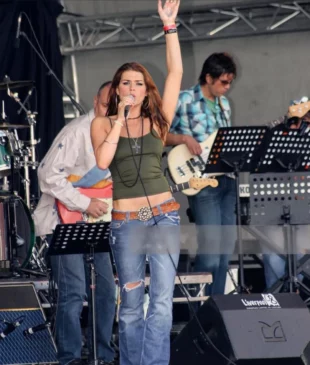 Carolynne Willey giving stage performance