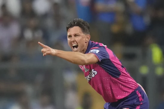 Trent Boult top 10 fast bowler