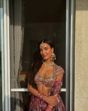 Mahieka Sharma 7 photo