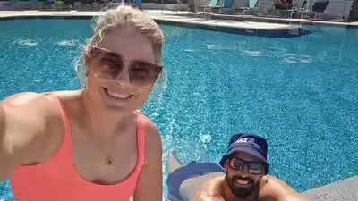 Daryl Mitchell pool side